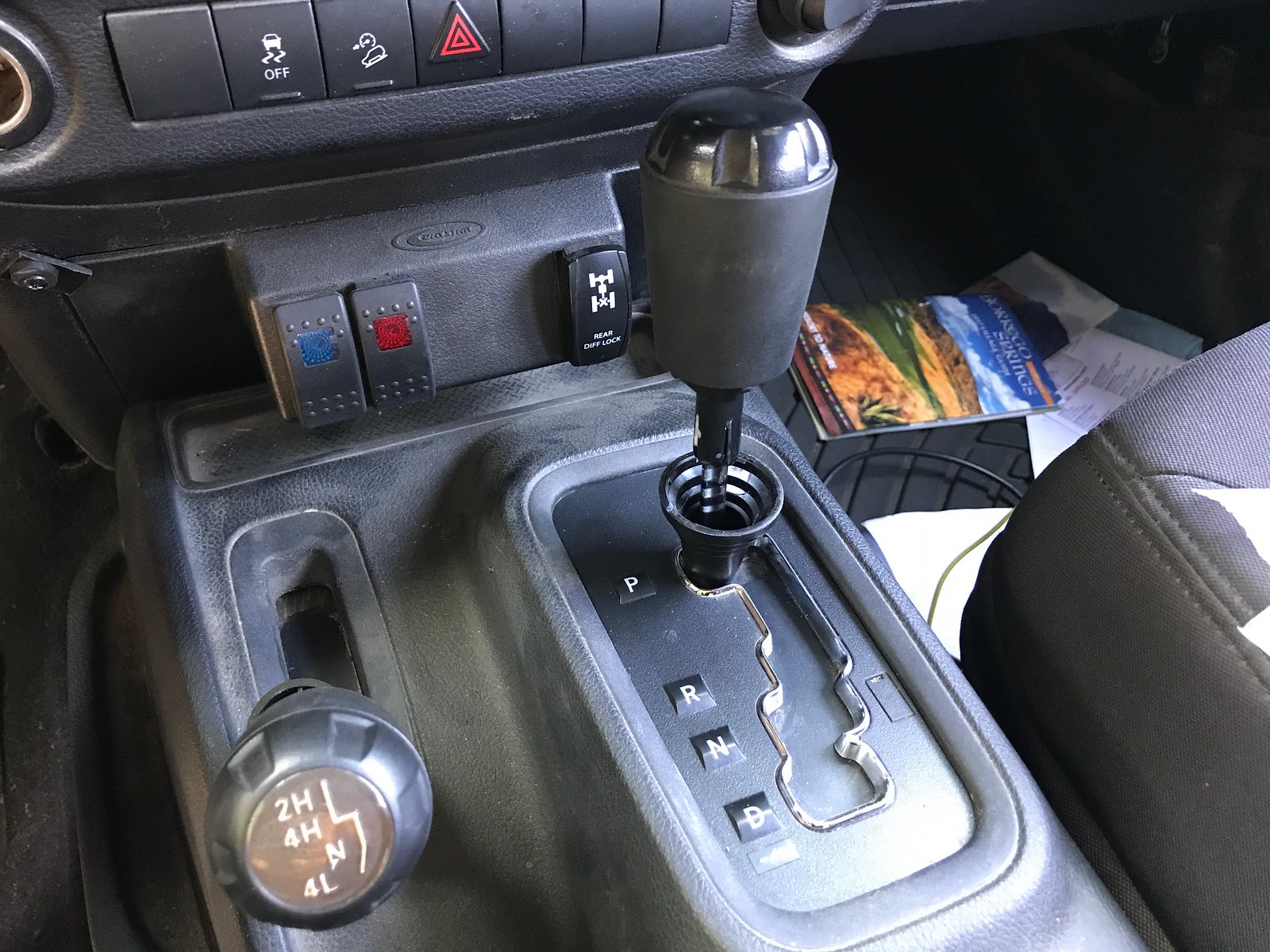 2016 4 wheel drive shifter knob removal | Jeep Wrangler Forum