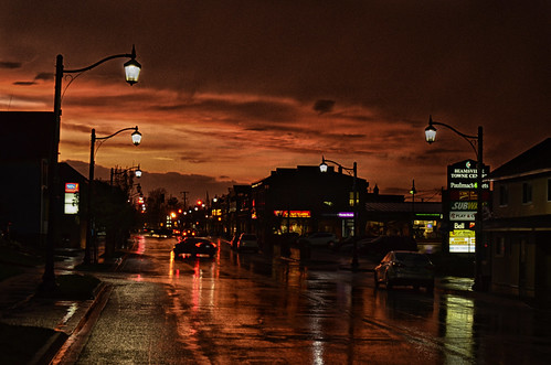 nikkor50mm18 photoshop canada ontario paulboudreauphotography niagara d5100 nikon nikond5100 raw sunset silhouette road lincoln wet aftertherain clouds town car signs benjaminmooreformatt