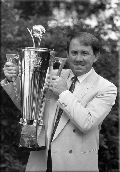 Howard Kendall with his Manager of the Year trophy in 1987 sponsored by Bells Scottish Whiskey