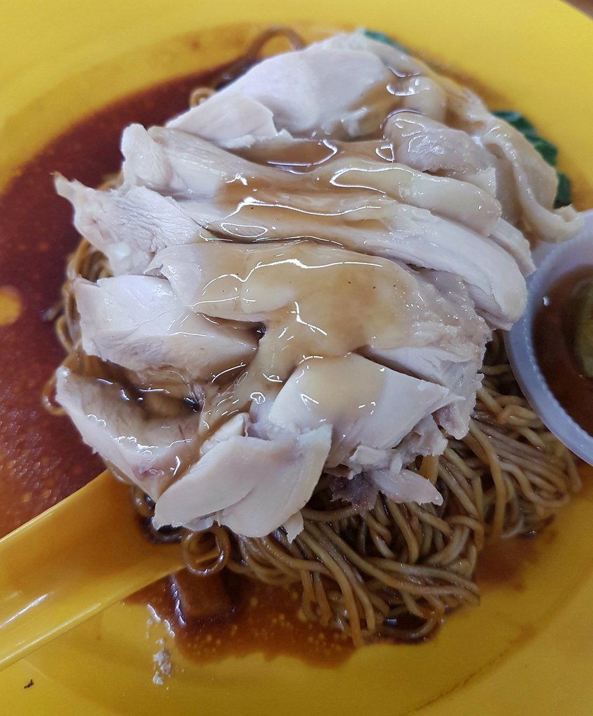 滑鸡云吞面 Chicken Wan Ton Mee $6 @ Do Re Mi Restaurant at PJ Ara Damansara