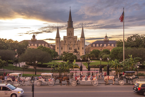 new orleans louisiana french quarter jackson square st louis cathedral carriages