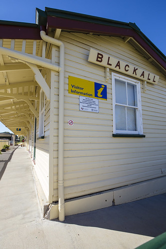 australia blackall canon6d canonef1635mmf4lis olrhdcoopercreektour2016 qld architecture building industrial preserved railways sign station queensland aus