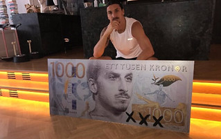Zlatan Ibrahimovic with banknote