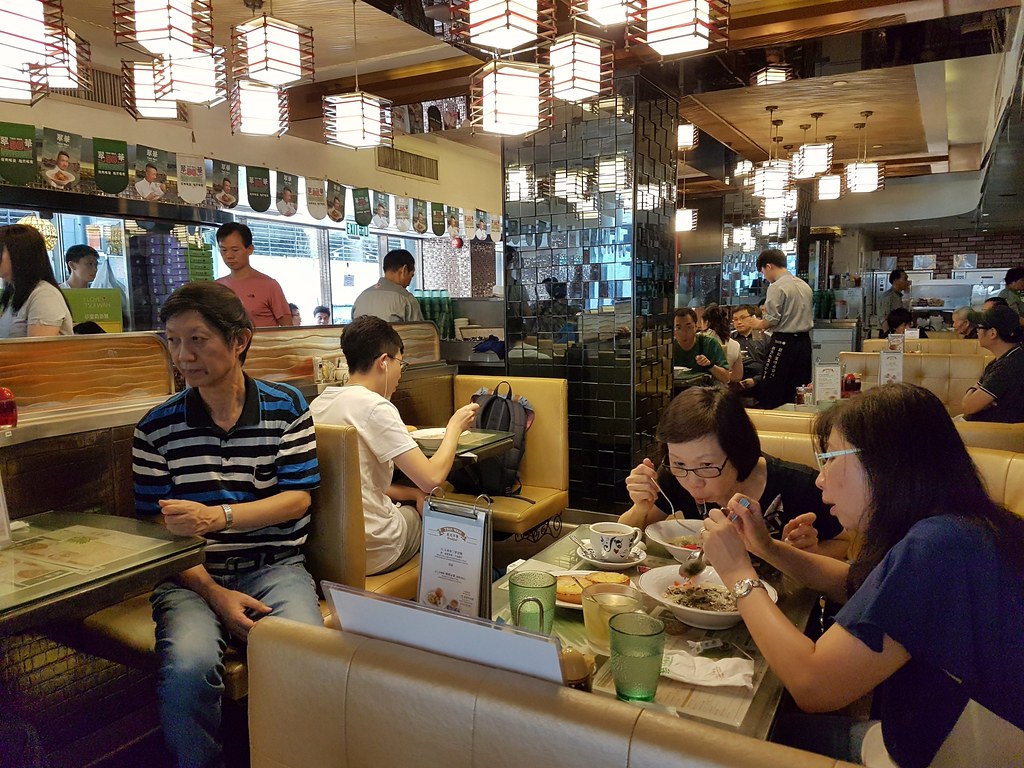 @ Tsui Wah Restaurant 翡翠餐厅, HK Central Jubilee Street 香港中環租比利街