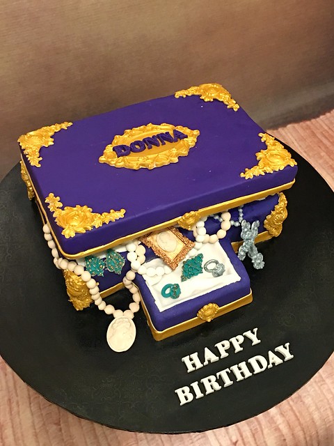 Cake by Naomi of Petal's Cupcakery