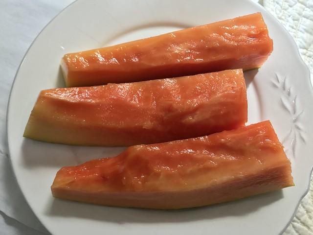 fresh organic papaya fruit