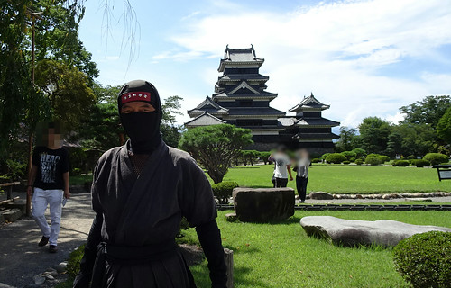 松本城は烏城の愛称で親しまれてます。