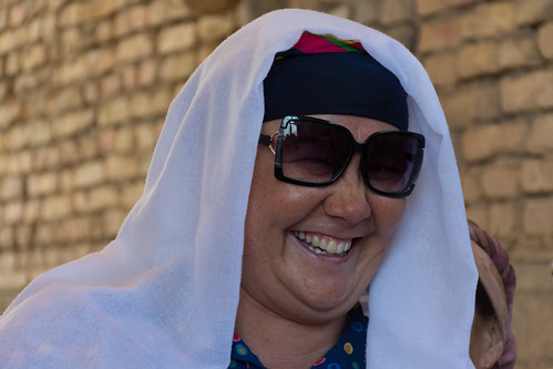 karakalpakstan nukus republicofkarakalpakstan uzbekistan uz portrait woman glasses shawl sunglasses