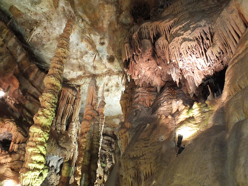 [281-004] Saint-Médard-de-Presque. Les Grottes de Presque