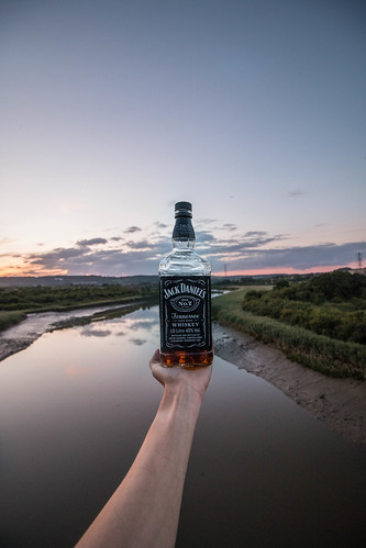 jack daniels whiskey tennessee product sunset lightroom photoshop 1018mm