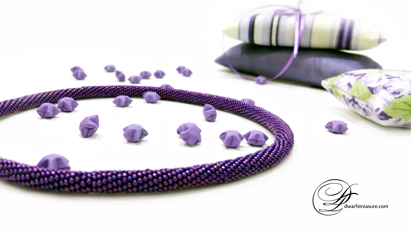 Fashion violet chic glass bead custom choker with paper stars
