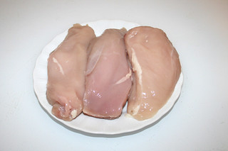 02 - Zutat Hähnchenbrustfilets / Ingredient chicken breast filets