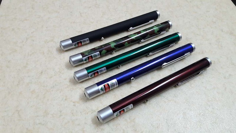 Bút laser sạc USB 5 màu giá rẻ - 6