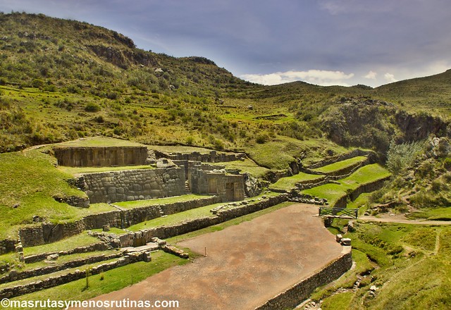 Por las escaleras de PERÚ - Blogs de Peru - Ruinas de los alrededores de Cusco: Tambomachay, PukaPukara, Qenqo, Sacsayhuaman (3)
