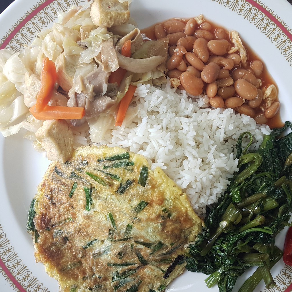 斋菜饭 (腐乳杂斋菜+煎蛋+翁菜+红豆炒蛋) Vegetarian mixed rice $7 @ Etiqa Twins Foodcourt KL Jalan Pinang
