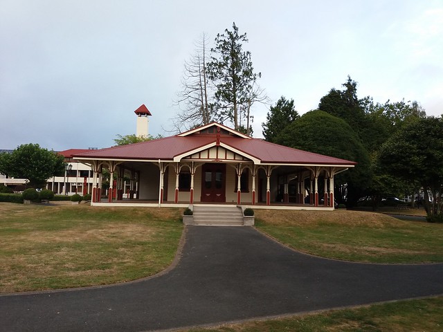 NUEVA ZELANDA. POR LA TIERRA DE LA LARGA NUBE BLANCA - Blogs de Nueva Zelanda - Descubriendo el olor de Rotorua (11)