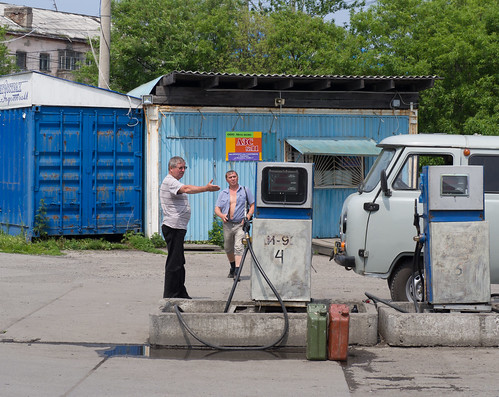 russia sakhalin car fuel people gesture