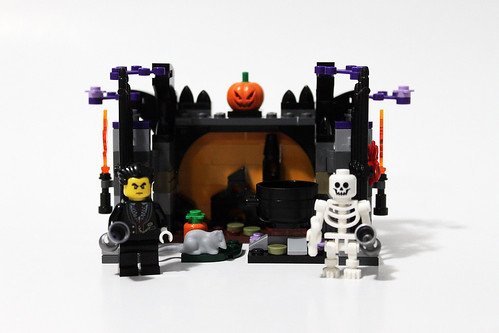 LEGO Seasonal Halloween Haunt (40260)