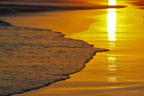 sunset westcoast sand venturabeach venturabeachcalifornia california pacificocean reflection canont5i canon sun sunlight beach landscape water waves golden gold t5i 700d canon700d placescity