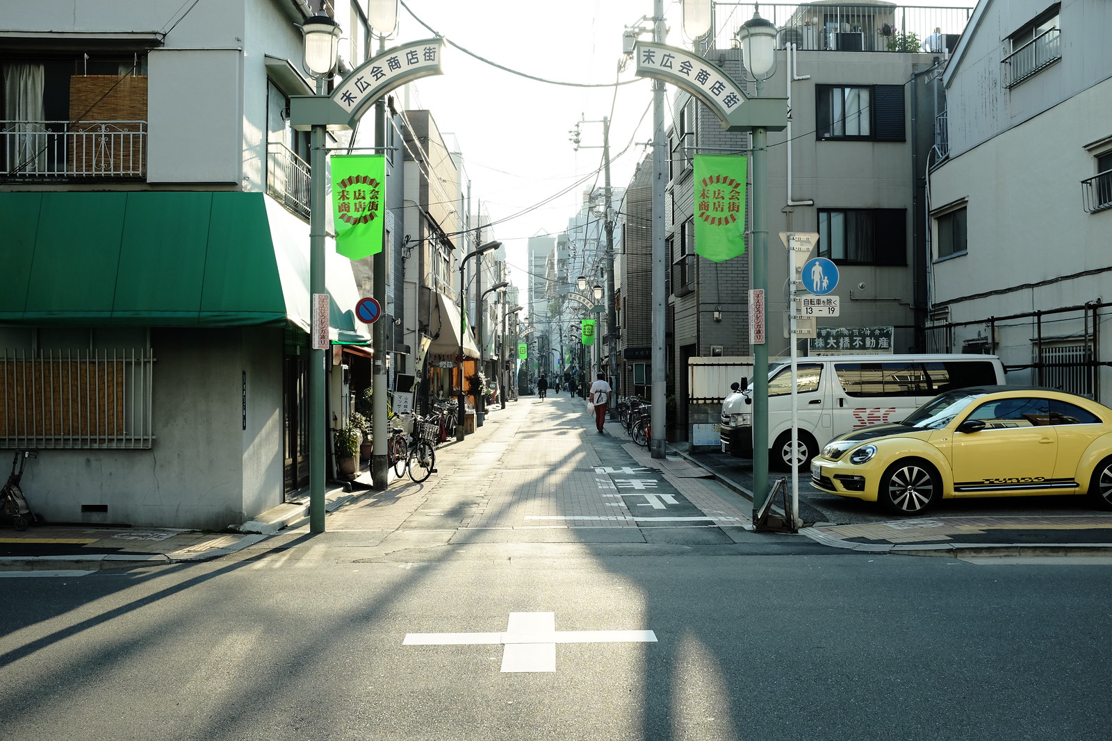 The Taito-ku Tokyo photo by FUJIFILM X100S.