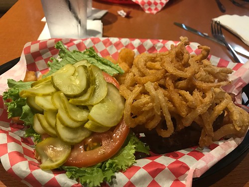 6 Foodie Finds in Detroit: Basement Burger Bar