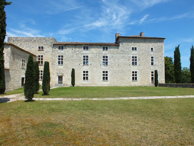 Sainte-Croix. Château de Lastours
