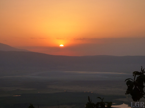 p2520537 sunset atardecer ngorongoro crater cráter tanzania africa sol