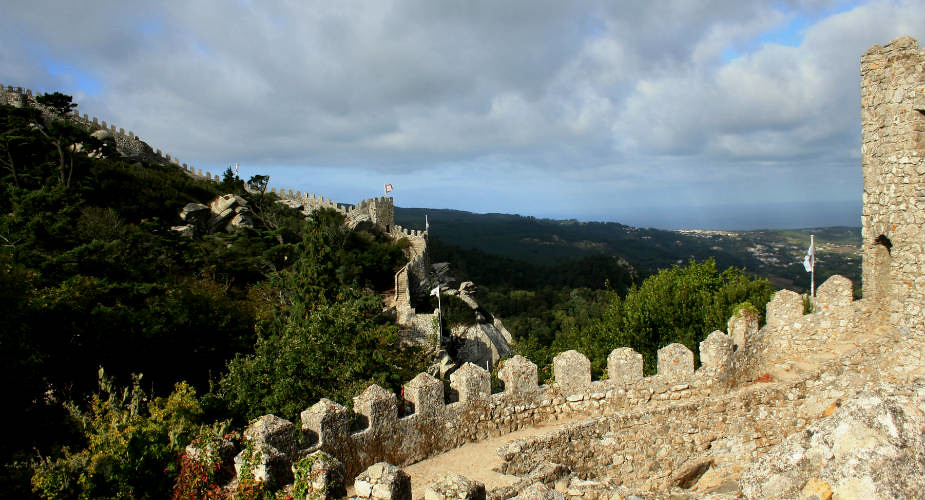 Ontdek de paleizen van Sintra: Castelo dos Mouros | Mooistestedentrips.nl