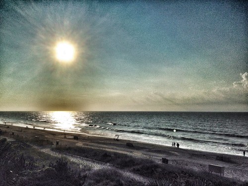 sun sunlight sunrise myrtlebeach southcarolina beach sandy clouds sky ocean atlantic atlanticocean eastcoast