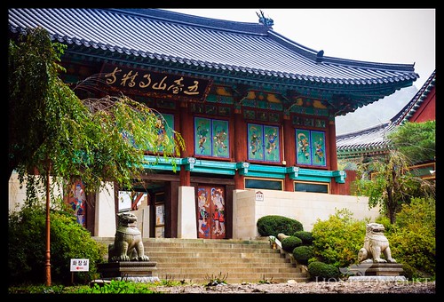 Jeongwolsa monastery, entrance