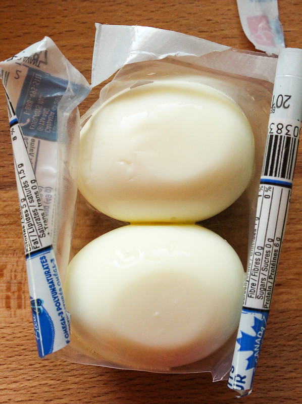 President's Choice Blue Menu Peeled Hard-Boiled Omega-3 Free-Run Eggs