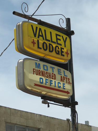 plasticsigns vintagesigns smalltown elfrida arizona motel vintagemotel