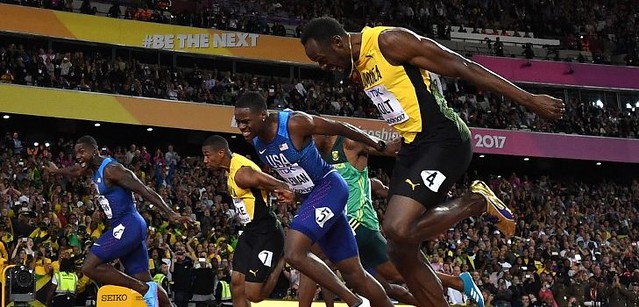Gatlin vence a Bolt