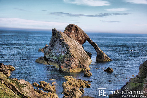 scotland scottish morayfirth canon750d canon rickellermanphotography water bow fiddle rock bowfiddlerock portknockie moray beach coast formation rockformation