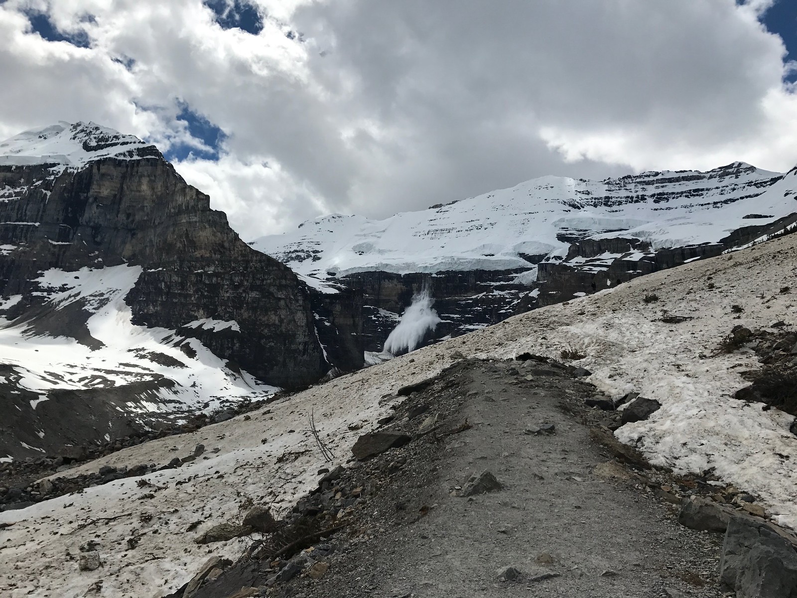 Avalanche at Plain of Six Glaciers