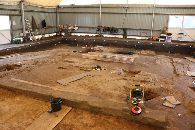 Grabungsfläche unter dem Grabungszelt – Ausgrabung Haithabu 2017 - Wikinger Museum Haithabu WMH 06-08-2017