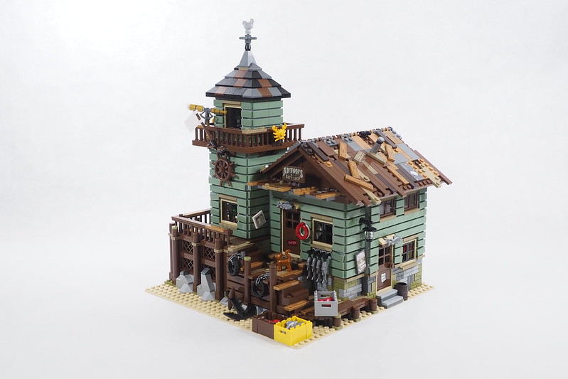 Brickfinder - Review: Lego Ideas Old Fishing Store (21310)