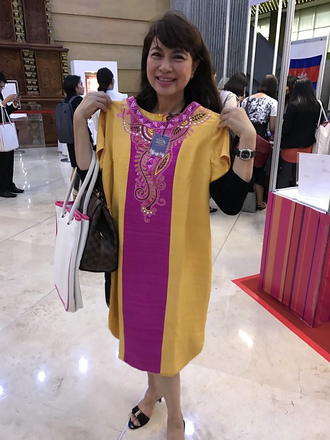 OMB, Vietnamese dress