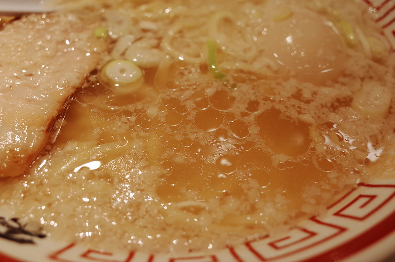 西新橋田中そば店中華そば味玉のスープ