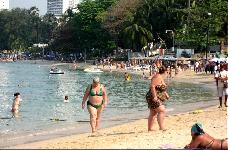 Babushkas Bikinis Pattaya beach