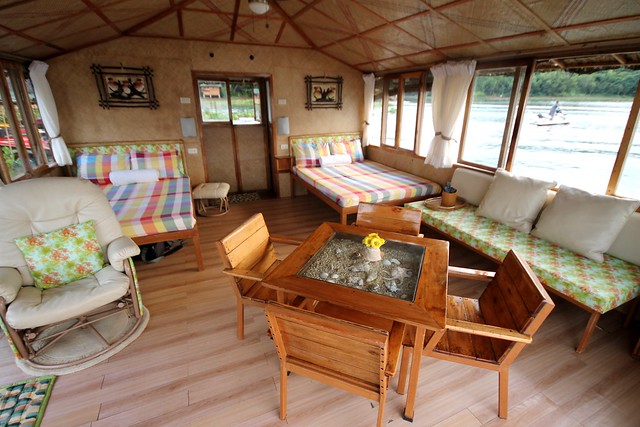 Aquascape Lake Caliraya - Floating Cottage/Houseboat