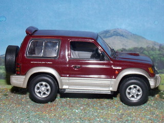 Mitsubishi Pajero SWB – 1992 - Minichamps