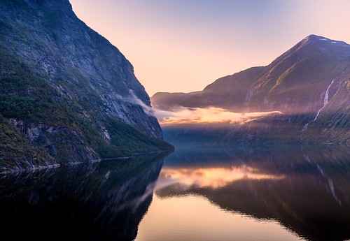 Geiranger fjord sunrise
