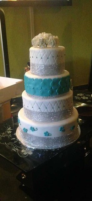 Cake by Jinas' Cakes and Crafts