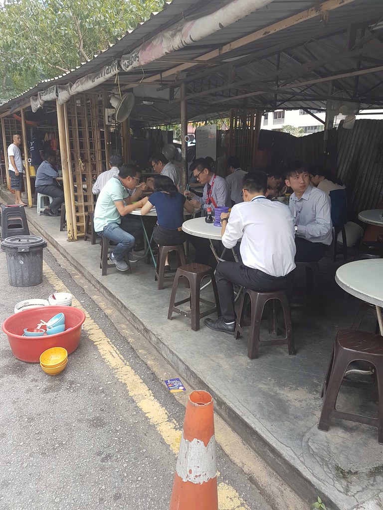猪肉碎猪肉丸云吞面(大) Minced Pork & Pork Ball Wan Ton Mee $7 Alt $6.50(小) & 菊花 $1.60 @ Noodle stall behind Wisma MPI KL Jalan Mesui