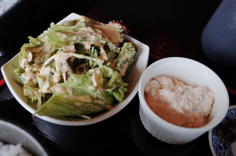恵比寿牡蠣バル恵比寿牡蠣ミックスフライ定食サラダ、タルタルソース