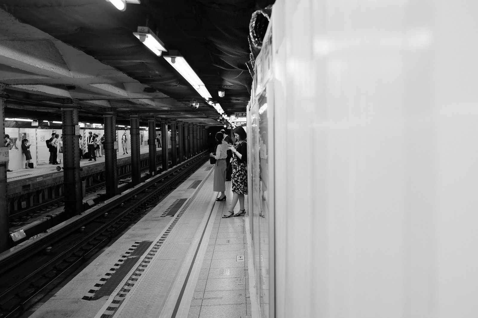 The Suehirocho station taken by FUJIFILM X100S.