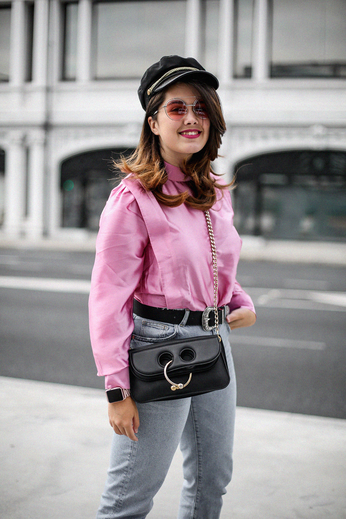 blusa con hombreras rosa asos look back to 80s-11
