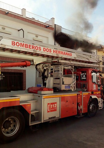 Incendio de vivienda en la calle Málaga