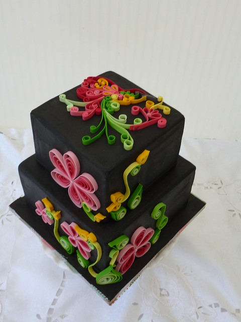 Black Quilling Cake by Ruth of Gatoandcake